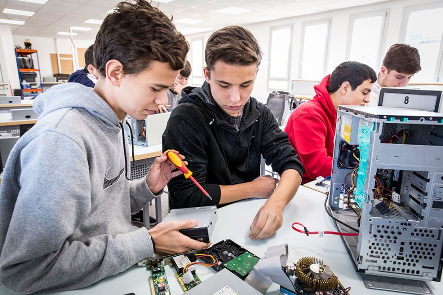 Sistemes microinformàtics i xarxes